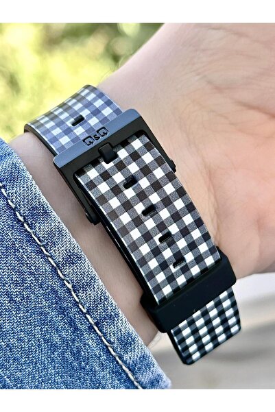 Q&Q Unisex Waterproof Plastic Cord Wrist Watch