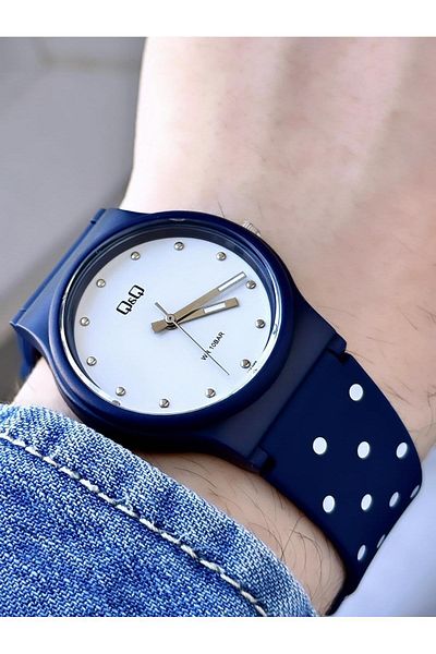 Q&Q Unisex Waterproof Plastic Cord Wrist Watch