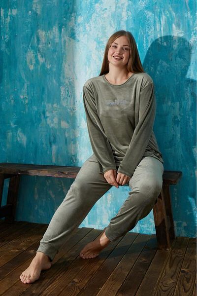Pemilo Women's 13212-1 Plus Size Velvet Pajama Set APPLE GREEN