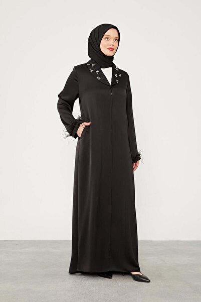 Levidor Siyah Tüy Detaylı Taş işlemeli Ferace