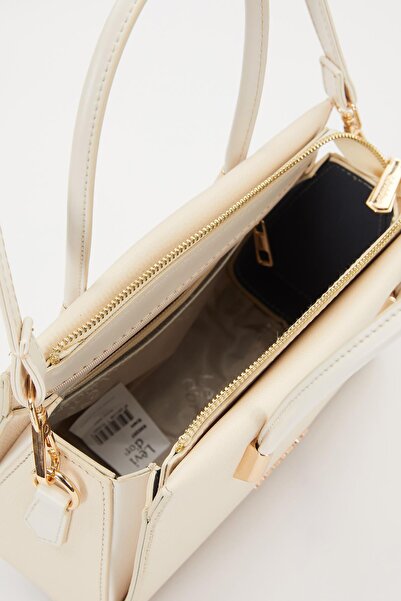 Levidor Cream Handbag with Hidden Pocket Detail