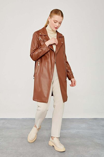 Levidor سترة جلدية طويلة مع حزام تان