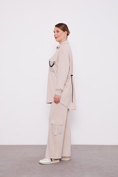 Levidor Beige Quilted Sports Set with Chain Detail