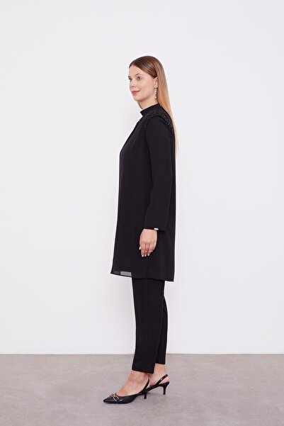 Levidor Μαύρο σετ από σιφόν με κεντημένα ώμους