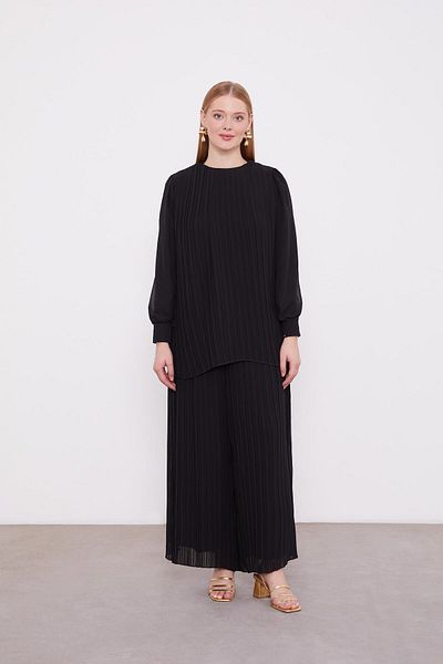 Levidor Black Pleated Chiffon Double Suit