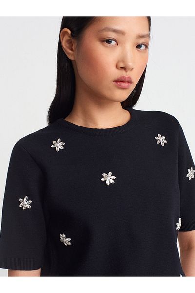 Dilvin 10683 Crew Neck Handcrafted Stone Pearl Embroidered Knitwear Sweater-Black