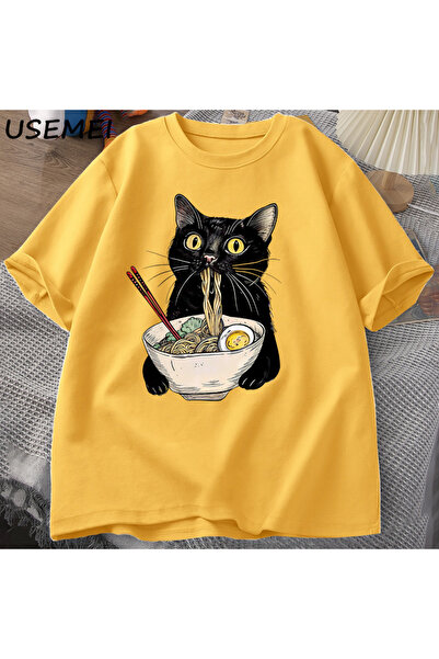 Drippy Crni mačka Noodle T-shirt - Ljubitelj gastronomije, udoban kratki kroj...