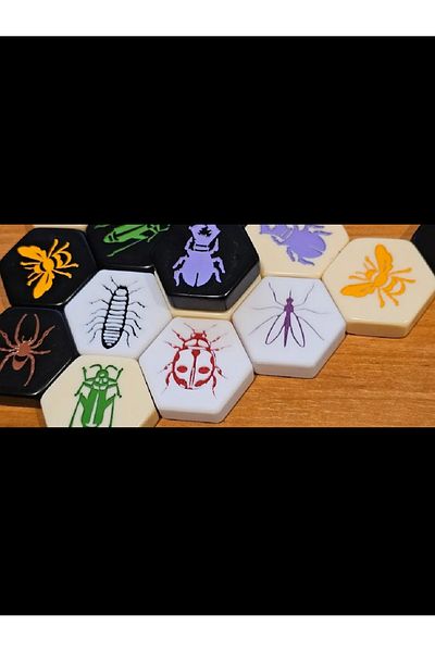 KAMER The Hive - Base Game and Dlc's Roj - Board Game Game