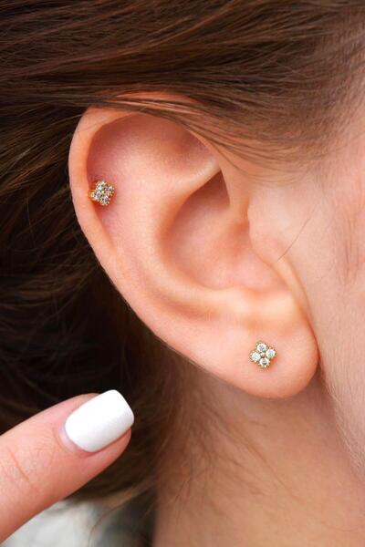 Sacce Scarves&Accessories Gold Mini Çiçek Küpe Dört Yaprak Çiçekli Küpe