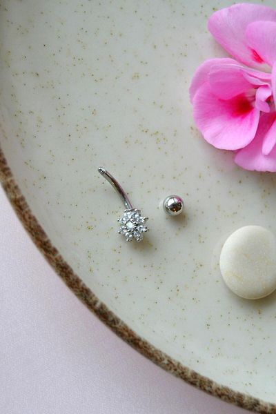 Sacce Scarves&Accessories Minimal Floral Steel Belly Piercing