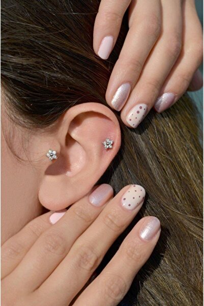 Sacce Scarves&Accessories Çelik Çiçek Tragus Piercing Helix Kıkırdak Küpesi