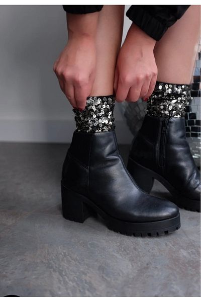 DİLARRA Silver Gray Sequined Black Socks