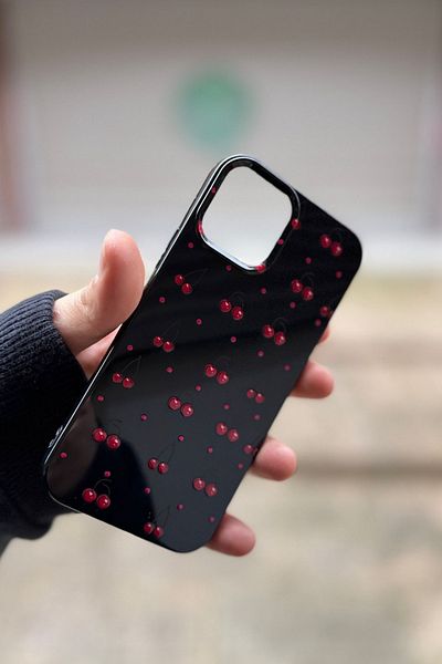 KVK PRİVACY حافظة متوافقة مع هاتف Apple Iphone 12/12pro بنمط الكرز وغطاء سيليكون ناعم مقاوم للصدمات باللون الأسود