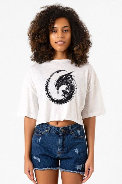 Tshirthane Allien Xenomorph White Gray Women's Crop Tshirt