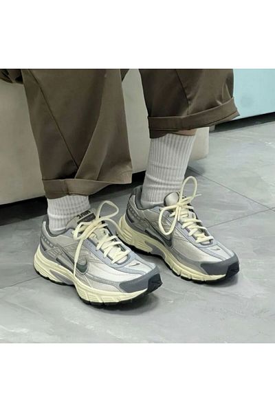Nike HQ1179-001 INITIATOR ΚΑΘΗΜΕΡΙΝΟ ΑΝΔΡΙΚΟ ΑΘΛΗΤΙΚΟ
