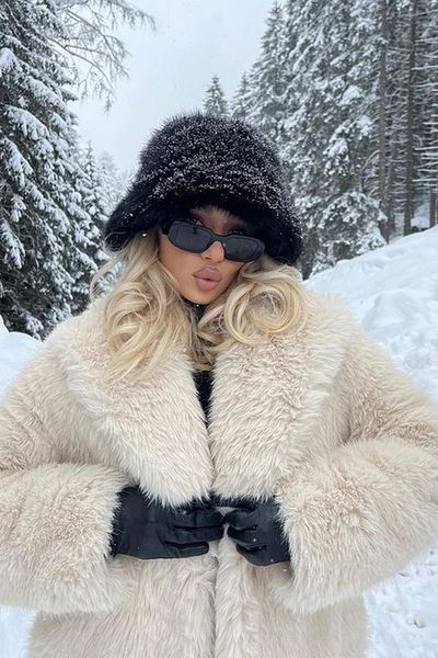 Mollycrush Plush Faux Fur Hat with Black Feather - Russian Style Stylish Elite Bucket Heart