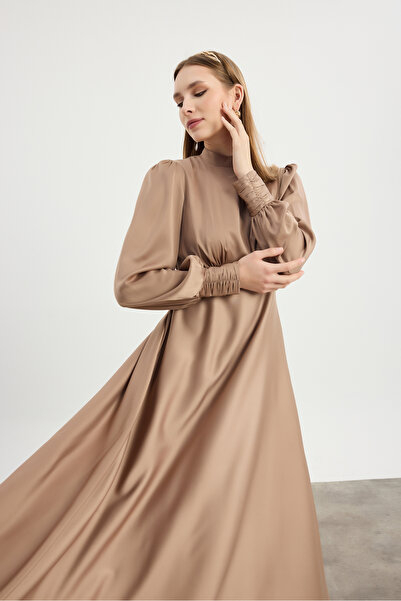 Birgül Bektaş Φόρεμα Elena με Σκούρα Μινκ Ουρά