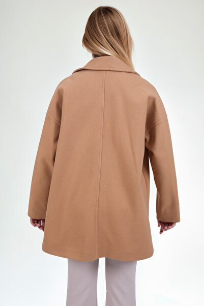 Vitrin Stamp Jacket with Large Pockets