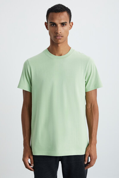 GRIMELANGE Michel Men's Slim Fit Slim Fit 100% Organic Cotton Side Sliding Stitched Basic Knitted Pistachio Green T-