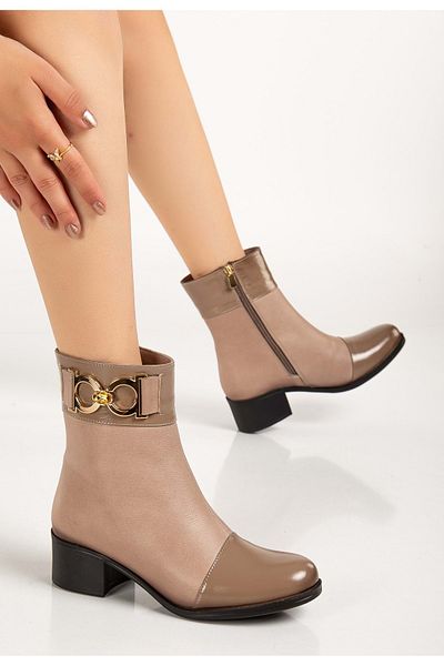 ANALİN SHOES Γυναικείες μπότες Stone Color - Γνήσιο δέρμα, κοντό τακούνι με αξεσουάρ και λεπτομέρειες από λουστρίνι