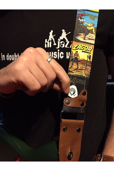 hijazz Gitar Strap with Genuine Leather End (Hanger Lock, and Pena Gift)