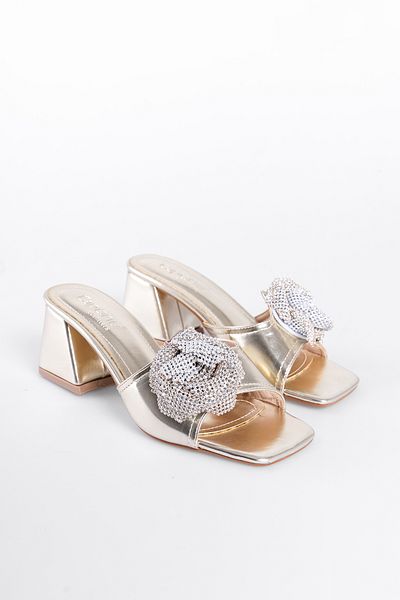 Capone Outfitters Damen-Hausschuhe mit mittlerem Absatz und Steinschnalle