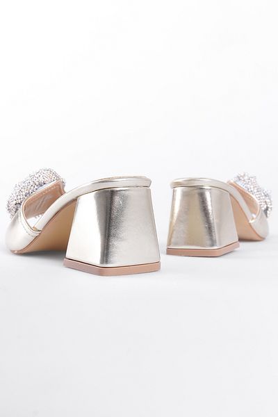 Capone Outfitters Damen-Hausschuhe mit mittlerem Absatz und Steinschnalle