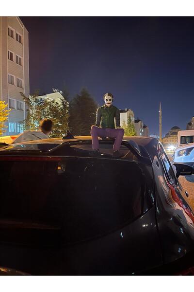 Sihirli Ev Oturan Joker araç figürü