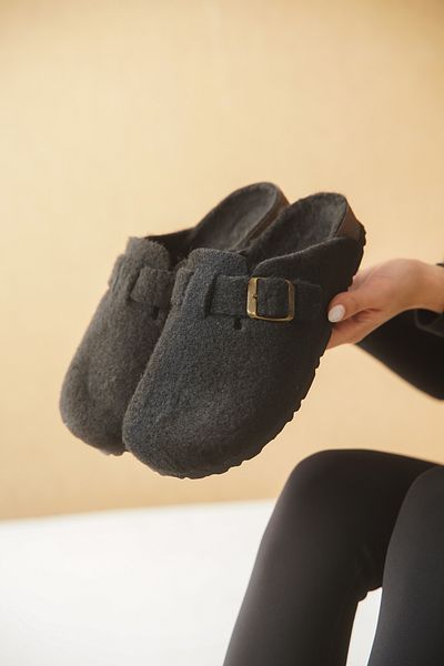 Capone Outfitters Hausschuhe für Damen