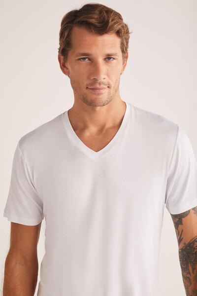 Kom Ανδρικό μπλουζάκι Emilio με λαιμόκοψη σε σχήμα V Byz