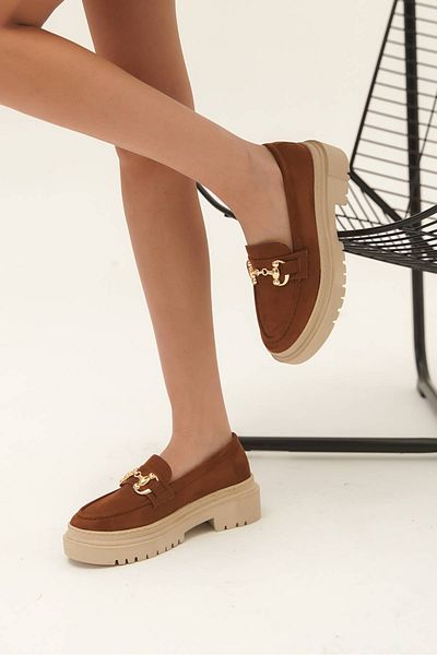 Lizzu Γυναικείο Loafer Clare Tan Suede - Λεπτομέρεια πόρπης