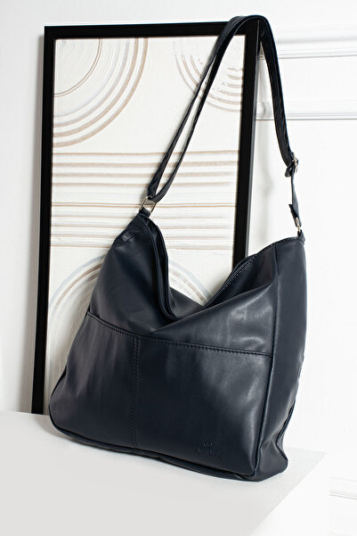 ESTUTE Kadın Modern Tasarımlı Geniş Hacimli  Kaliteli Deri Salaş Omuz Çantası