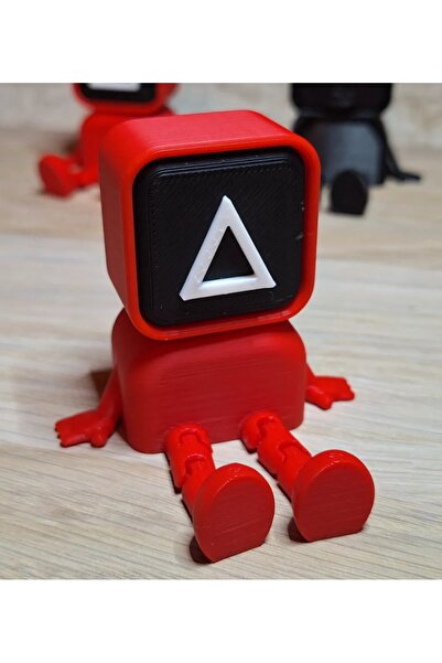 SYK Design (لعبة سكويد 2) مجسم رأس مثلث