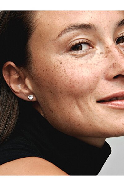 Pandora Işıltılı Kalpli Çivi Küpe