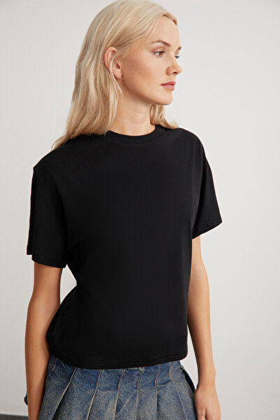 GRIMELANGE Γυναικείο μαύρο μπλουζάκι Lottie - 100% οργανικό βαμβάκι, κανονική εφαρμογή, λαιμόκοψη, κοντό μανίκι