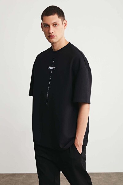 GRIMELANGE Ανδρικό υπερμεγέθη μαύρο μπλουζάκι - 100% οργανικό βαμβάκι, λαιμόκοψη, λεπτομέρεια εκτύπωσης