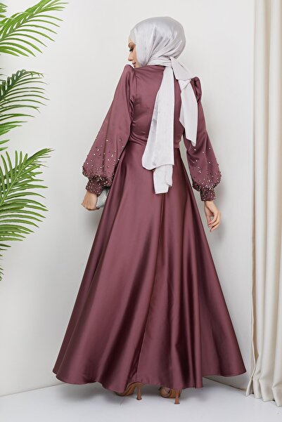 Olcay Σατέν βραδινό φόρεμα με λεπτομέρεια από πέτρα στο μπροστινό μέρος και στα μανίκια αποξηραμένο ROSE 1658