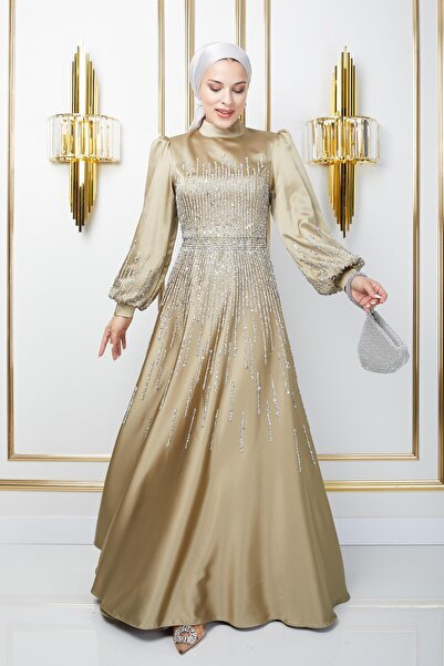 Olcay Jagové zelené saténové hidžábové večerní šaty - výstřih malovaný kamenným hráškem, model 1670