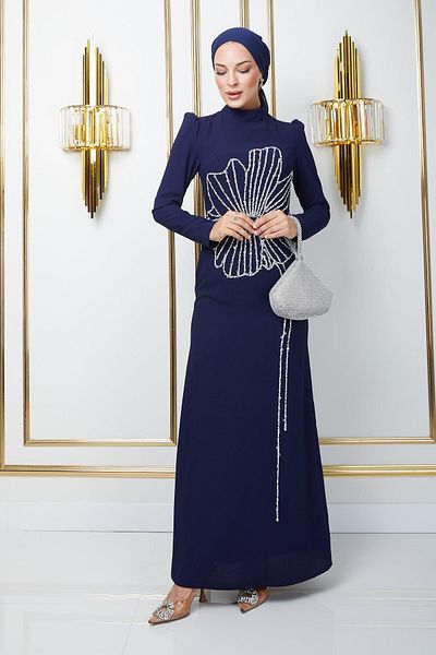 Olcay Abendkleid aus Krepp-Hijab mit Stein- und Paillettenmotiv - MARINEBLAU 1672