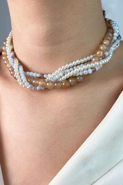 Sose Moda قلادة ملفوفة من الخرز الكريستالي واللؤلؤ - أبيض