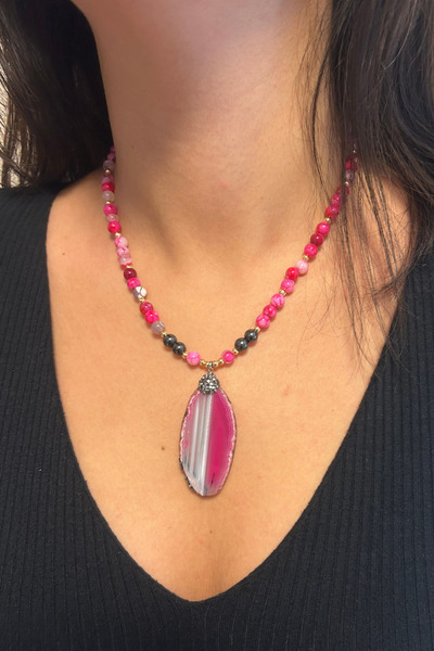 Suerte Accessories Pink Agate and Hematite Natural Stone Pink Quartz Natural Stone Nib Gold Accessory Special Design Handmade Necklace