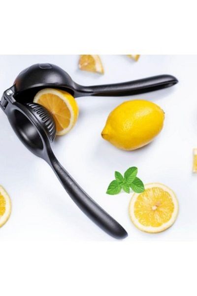 Hayal Sepeti Metal Lemon and Citrus Juicer - Practical Use