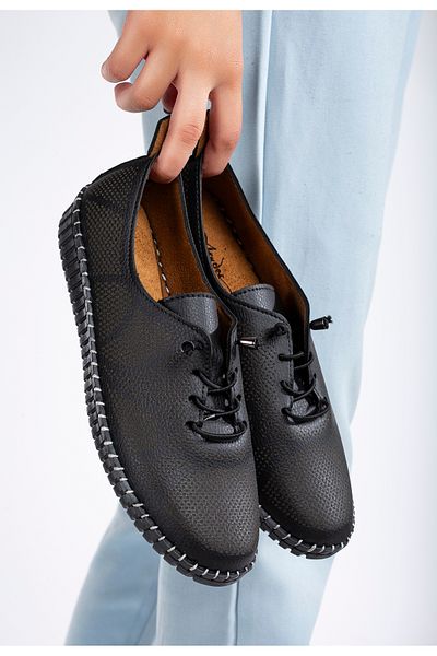 BERASHOES Closed Hand Stitched Women's Mother Shoes