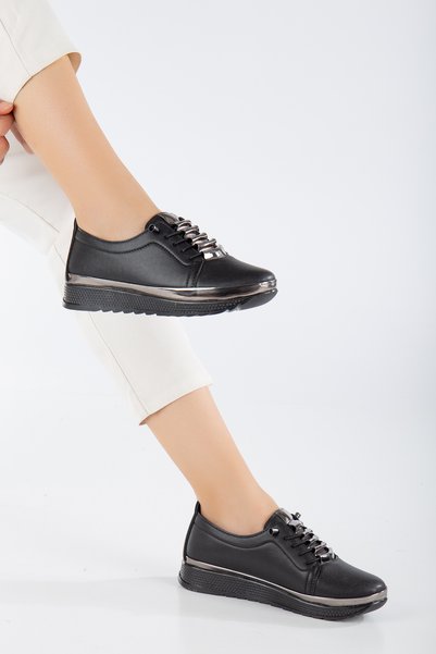 BERASHOES حذاء نسائي مغلق للأم