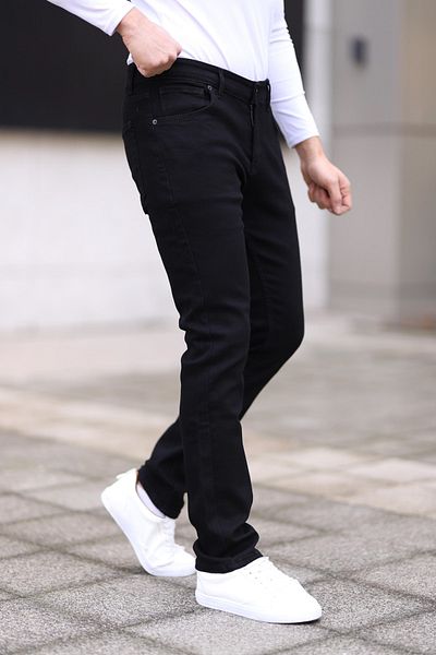 Trendyol Collection Schwarze Herren-Jeans TMNSS25JE00001