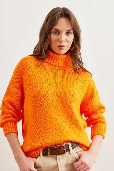 Olalook Women's Orange Turtleneck Soft Texture Thick Knitwear Sweater Kzk- 19000936