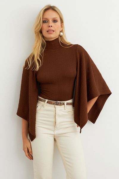 Cool & Modest MTF32-Modell, braune Fischerbluse mit Fledermausärmeln für Damen