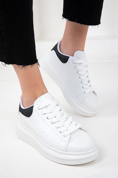 SOHO Weiß-Schwarzer Damen-Sneaker 19845