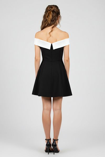 Trendyol Collection Ασπρόμαυρο υφαντό φόρεμα με γιακά Carmen - Γάμος/Γάμος/Βραδιά/Αποφοίτηση