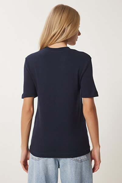 Happiness İstanbul Marineblaues Basic-Strick-T-Shirt aus Baumwolle für Damen AG00001